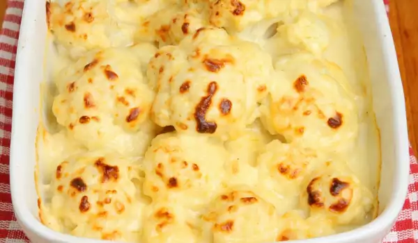 Cauliflower with Processed Cheese
