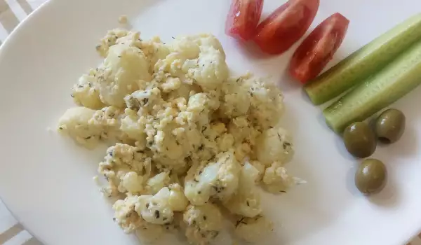 Greek-Style Cauliflower with Eggs