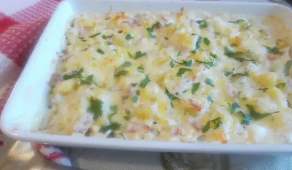 Potato Casserole with Bacon and Processed Cheese