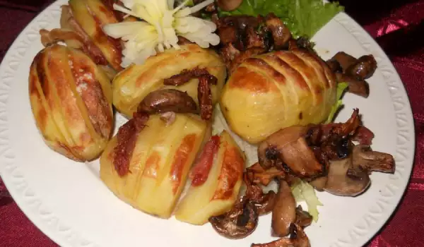 Oven-Baked Potatoes with Bacon and Mushrooms