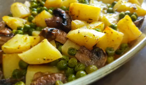 Oven-Baked Potatoes, Mushrooms and Peas