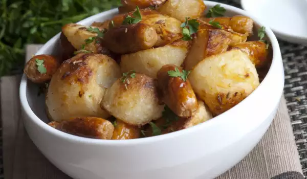 Baked Potatoes with Vienna Sausages