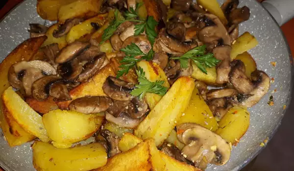 Sauteed Potatoes with Field Mushrooms