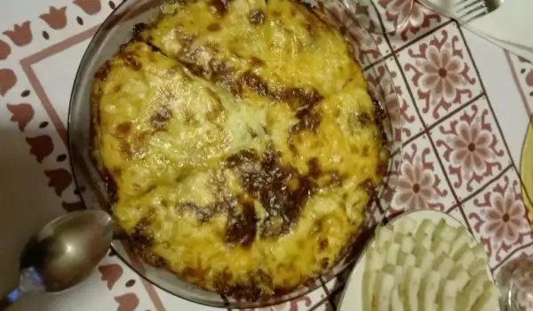 Baked Yellow Cheese with Mushrooms and Cream