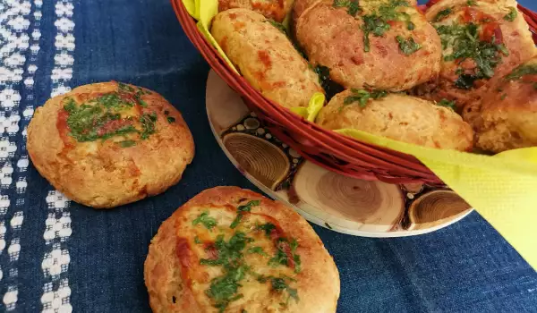 Cheese Bread Buns with Einkorn and Corn Flour