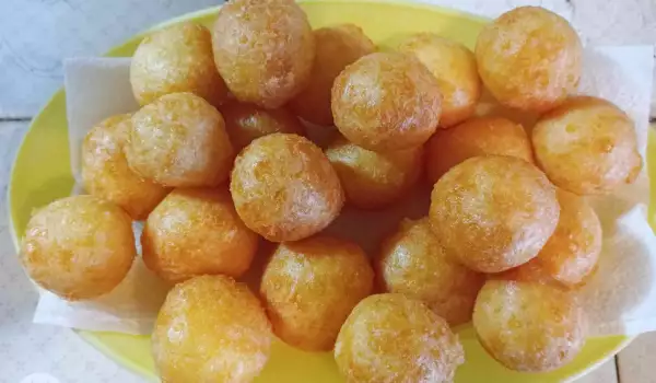 Cheese Balls with Baking Powder