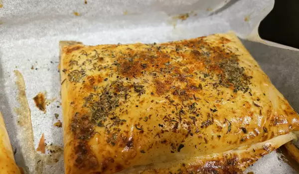 Oven-Baked Cheese in Filo Pastry Sheets