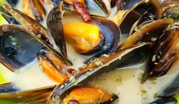 Castilian-Style Mussels