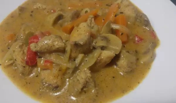 Chicken Kavarma with Cream and Vegetables