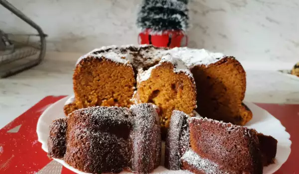 Sponge Cake with Whole Wheat Flour, Pumpkin and Raisins