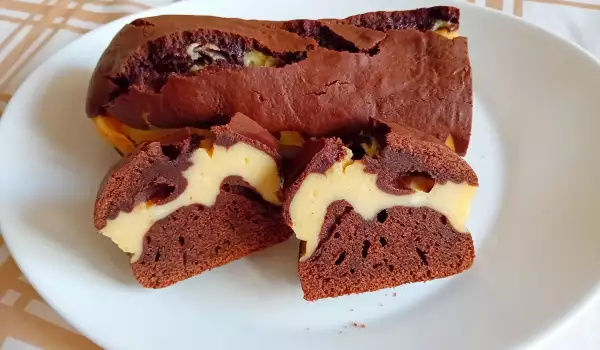 Chocolate and Cream Cheese Cake
