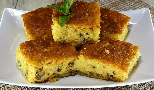 Cake with Walnuts and Carrots