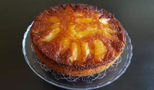 Cake with Apples and Caramel