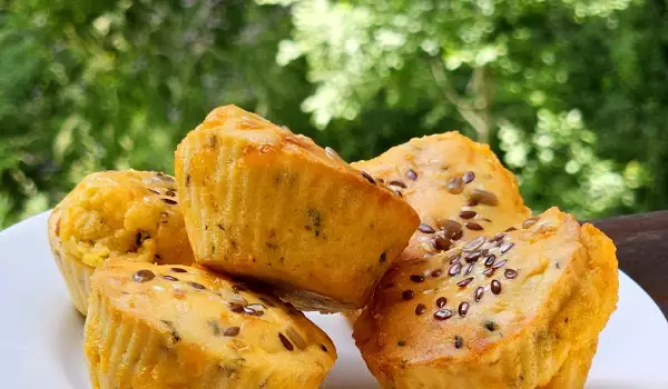 Keto Savory Cheddar Muffins