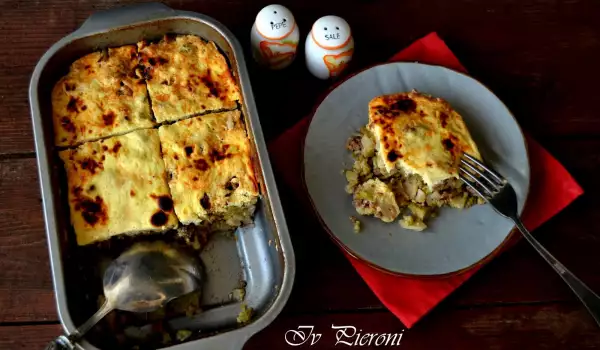 Keto Moussaka with Cauliflower and Minced Meat