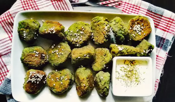 Keto Spinach Balls with White Cheese