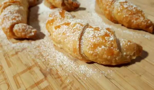 Puff Pastry Rolls with Chocolate