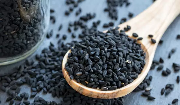 Black cumin oil intake