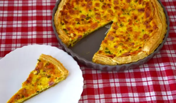 Puff Pastry Quiche with Ham, Yellow and White Cheese