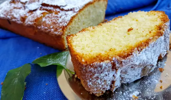 Delicate Vanilla Sponge Cake
