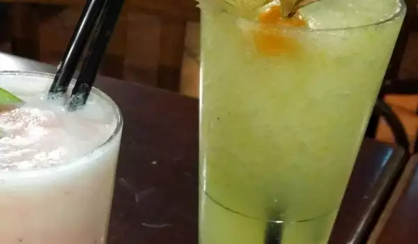 Kamikaze Cocktail with Green Apple