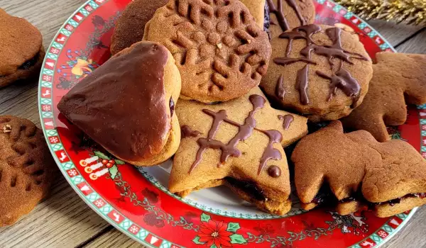 Long-Lasting Christmas Honey Cookies