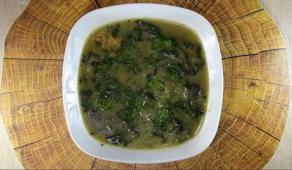 Nettle Soup with Rice and Green Onions