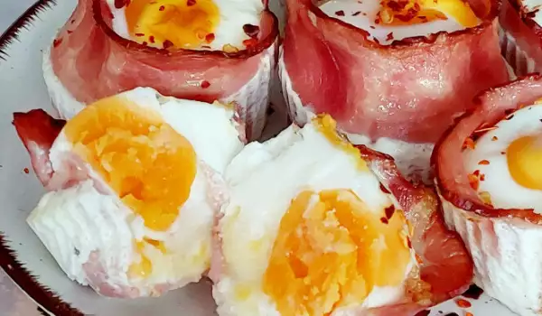 Air Fryer Baskets with Bacon and Eggs