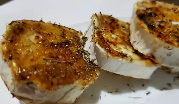 Baked Goat Cheese with Honey and Thyme