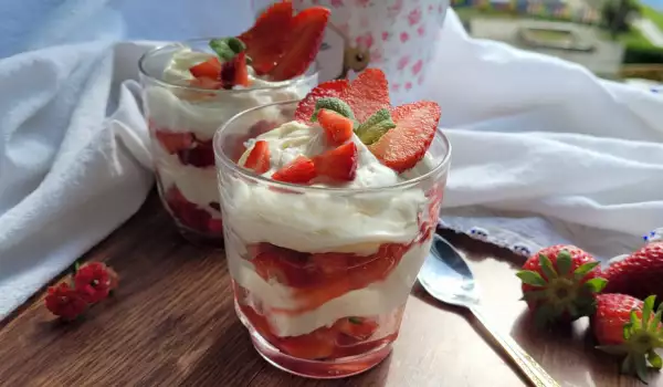 A la Minute Strawberry Cream