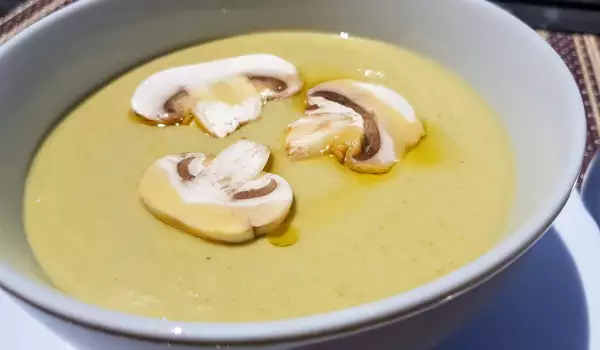 Broccoli and Mushroom Cream Soup