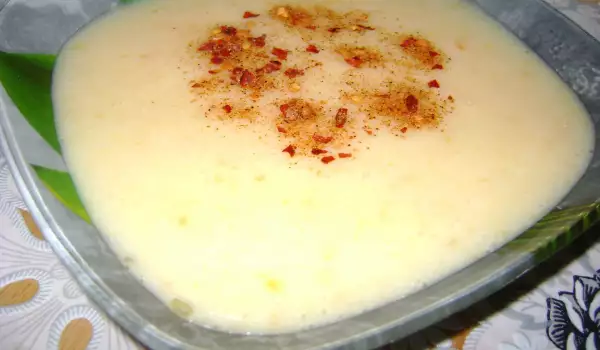 Creamy Soup with Potatoes and Milk