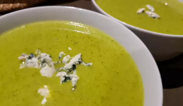 Zucchini and Blue Cheese Cream Soup