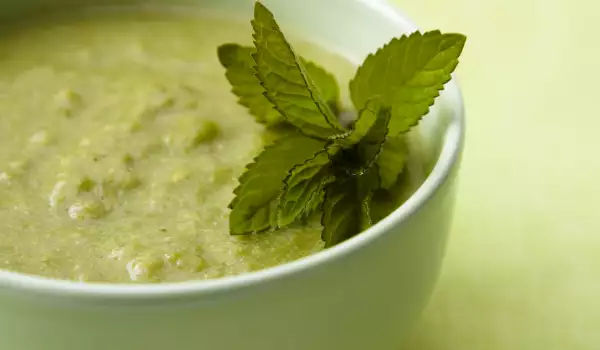 Cream Soup with Potatoes and Nettle