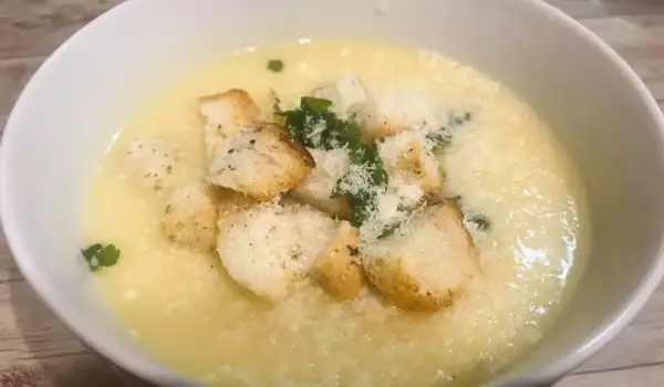 Potato Cream Soup with Eggs