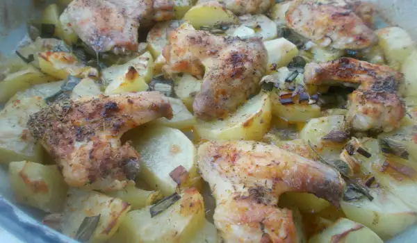Chicken Wings with Potatoes and Leeks