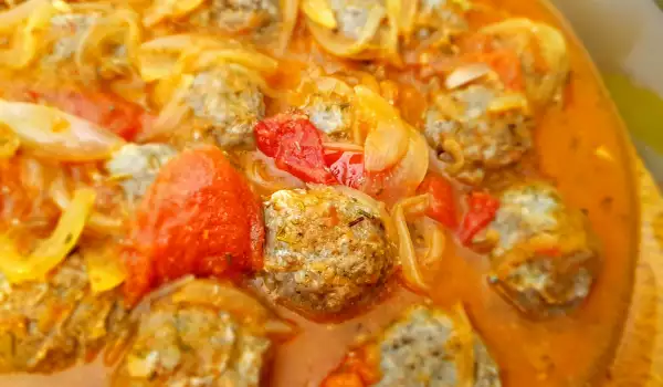 Village-Style Meatballs with Tomato Sauce