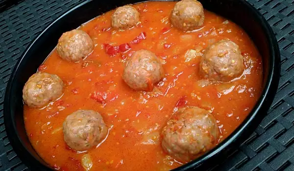 Baked Meatballs with Peppers and Tomatoes