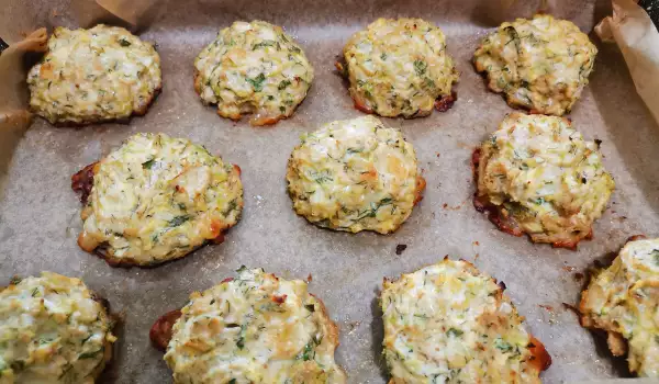Oven-Baked Zucchini and Cottage Cheese Patties