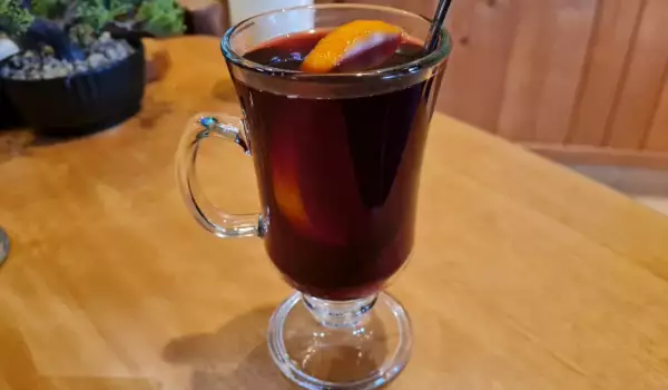 Mulled Wine with Spices