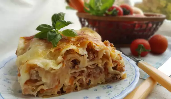 Quick Lasagna Bolognese with Ready-Made Sheets