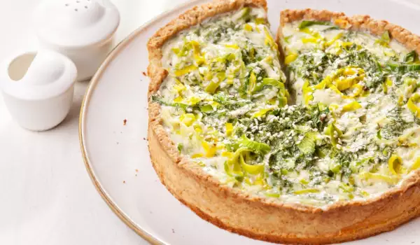 Tart with Leeks and Feta Cheese