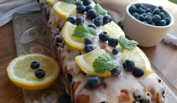 Lemon and Blueberry Sponge Cake