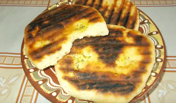 Easy Flatbread with Yoghurt in a Grill Pan