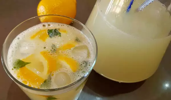 Lemonade with Sprite