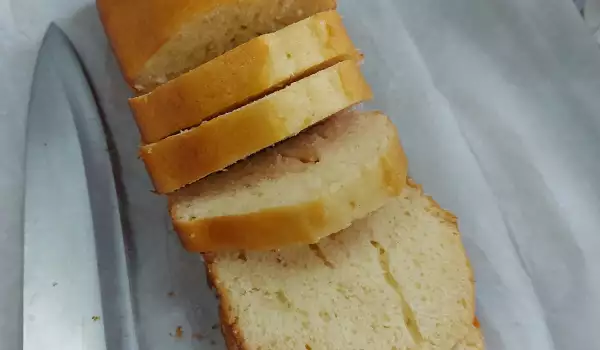 Juicy Lemon Sponge Cake