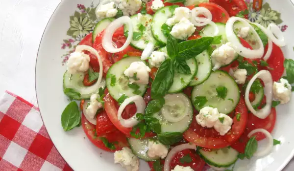 Summer Salad with Ricotta and Basil