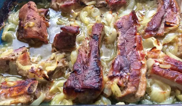 Oven-Baked Pork Belly with Onions