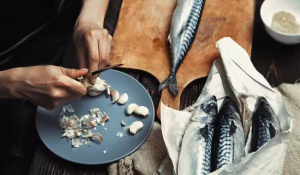 Cooking mackerel