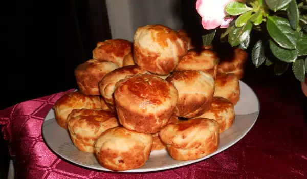 Muffins with Potatoes and Feta Cheese